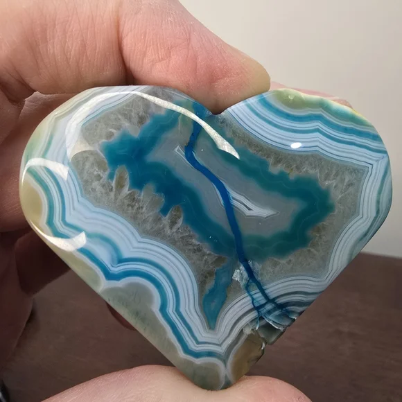 Blue Agate Crystal Heart - Picture 9 of 11
